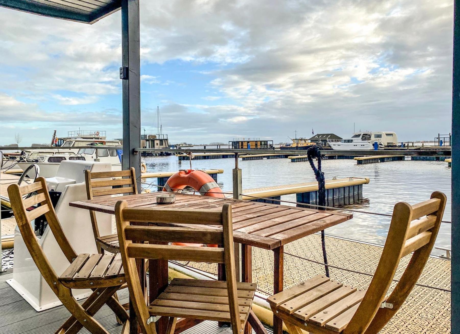 Houseboat Orange Sneekermeer Offingawier Екстериор снимка